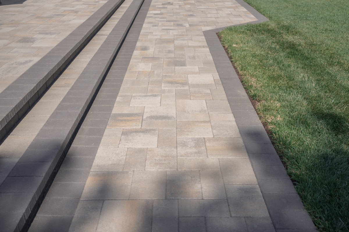 How to Choose the Best Paver Border Empire Pavers